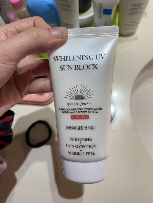 ضدآفتاب جیگات مدل  روشن کننده